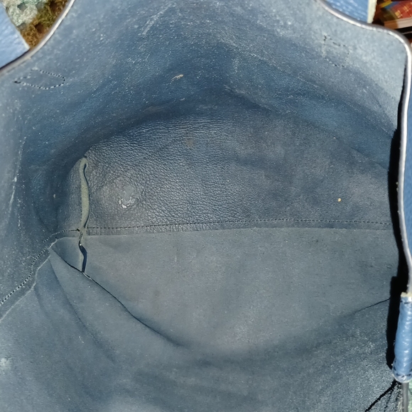 Large tote. - Picture 8 of 9